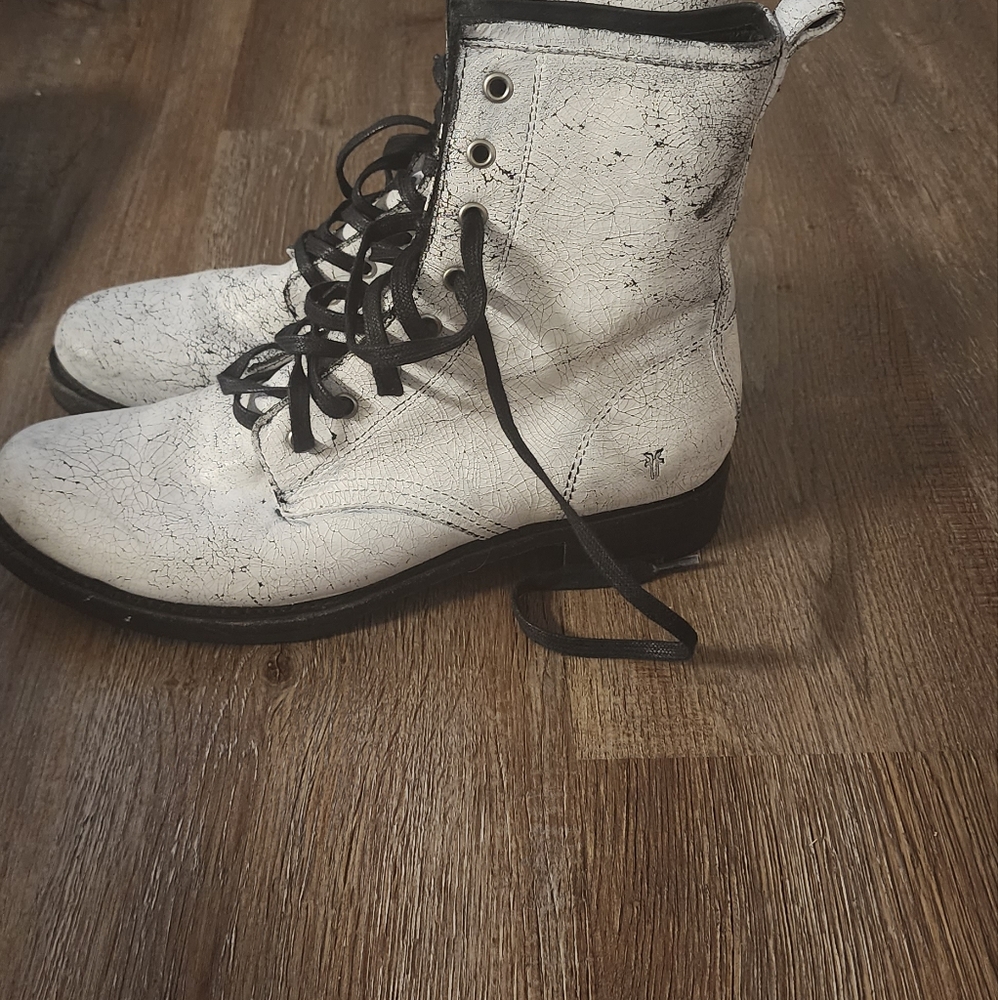 Woman boots